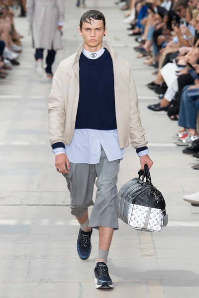Look 13